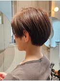 ソフトツーブロックハンサムショート×くびれない丸みショート