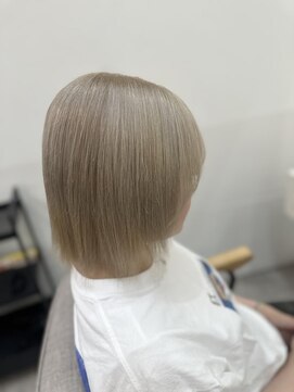 ラビス クローバー(Lovis clover) 『ゆうあ』ミルクティーブロンド♪♪