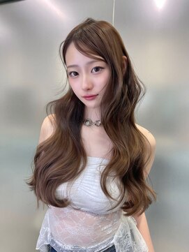 リリー(Lilley) ピンクブラウン×小顔レイヤー×韓国風巻き×髪質改善