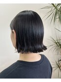 外ハネボブ/切りっぱなしボブ