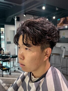 フジヤマ バーバー ショップ(FUJIYAMA BARBER SHOP) フェザーパーマ/フェザーショート/メンズパーマ