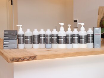 シフォン(Chiffon)の写真/指通りがまるで別人へ。髪質や状態に合わせて調合する、あなたにぴったり唯一無二のカスタムケア。