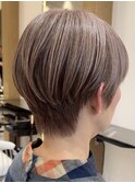表参道白髪ぼかしウルフショートカットベージュアッシュ30代40代