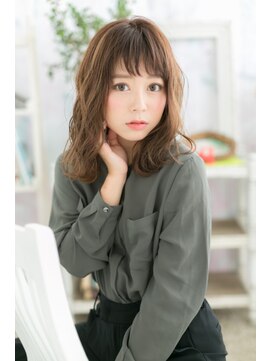 ミック 日暮里店(miq) ショートバングが個性的♪ガーリーふわミディ