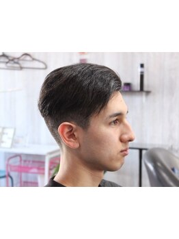 男性でも気軽に入れるサロンとリピート多数☆自分史上似合う髪型を発見しましょう☆