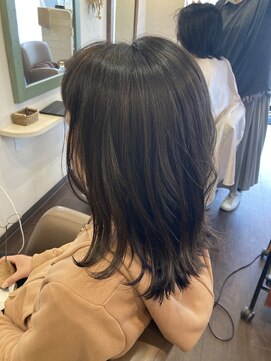 ミュウ(Private hair salon Miu) 【インナーカラー紫】外ハネボブ　シルバー
