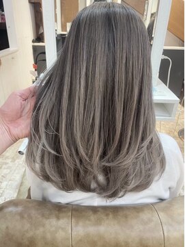 ノイズ オオサカ(NOISM) グラデーションカラー　重めレイヤーカット