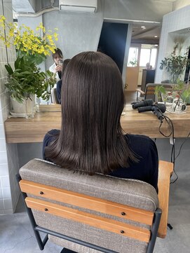 ティティ(TiTi) ブリーチなしでカラーしたい！お任せください！[TiTi_栗林れい]