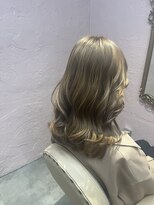 フッタ(Futta)&nbsp;ミディアムレイヤー【ダブルカラー】【レイヤー】【西武新宿駅】