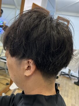ヘッズ 本八幡店(HEADS) MEN'S HAIR  センターパート　ツイストスパイラル　コンマヘア