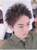 メンズスパイキーショートツイストスパイラルパーマゆるめ