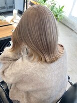 ピボット 北千住(PIVOT)&nbsp;2ブリーチで作るミルクティーベージュ