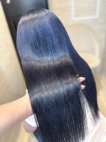 エルバイラビス 大宮(elu by lovis)&nbsp;《鈴木茉奈》ネイビー/ダブルブリーチ/ケアブリーチ