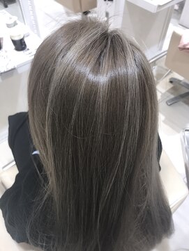 レア(l'ea) グレージュハイライト