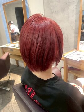 アフィナー(Afinar) 【横浜駅/横浜西口】原色カラー×レッド