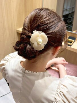 アエル 宝塚南口駅前店(aeru) フラワーバンスクリップアレンジ【宝塚南口駅前駅】