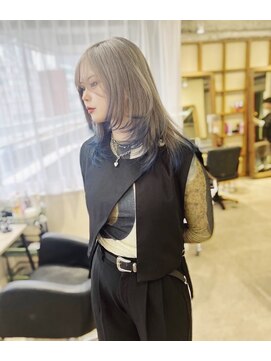チェレ ブラン 堺東店(Chere brun) レイヤー×エンドカラー×ダークブルー×ミルクティーベージュ