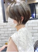 分け目が気になる！50代からの分け目ぼかしショート西