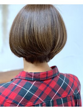 キムラトコヤ 丸みのあるショートボブ