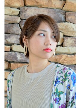 エレナ(Helena) 短めでも女らしく