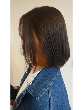 オズギュルヘア(Ozgur hair) ボブ×インナーカラー