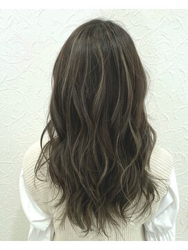 リー ルーチェ 布施(Lee Luce) デザインカラー♪ベージュスタイル☆【真栄田】