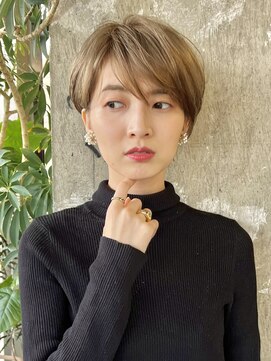 ロビー 表参道(ROBBY) ショートレイヤー／ベージュブラウン／表参道／40代50代