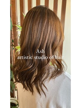 アッシュ アーティスティック スタジオ オブ ヘア(Ash artistic studio of hair) ベージュ系カラー