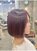 切りっぱなしボブ　内巻きボブ　ピンクベージュ
