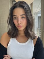 ビュートリアム 南青山(BEAUTRIUM) ミディアムレイヤー前髪なしフェイスレイヤー海外レイヤー30代