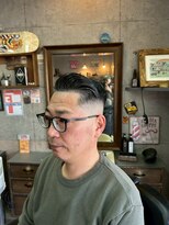 アールズ ヘア(R's hair)&nbsp;MEN’S HAIR/サーフカール/刈り上げセンターパート/印西