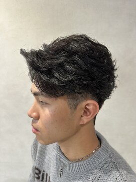 アース 新越谷店(HAIR&MAKE EARTH) ショートフェザーパーマ×黒髪