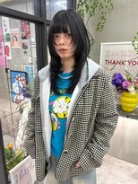 ウム(umu.)&nbsp;レイヤーカット/ハッシュカット/ダークカラー/アンニュイ
