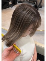 チザン(TIZAN)&nbsp;白髪ぼかしハイライト × グレージュベージュ