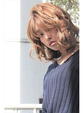 ナイン (Nine9) ミディアムなしっかりカールスタイル