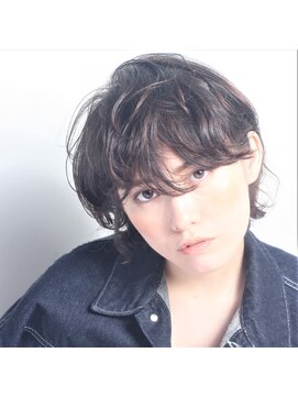 ピグメント(pigment) 【pigment】ハイライトがポイントメンズライクなショートボブ