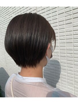 ヘアーチェリーコーク ランプ(HAIR CHERRY COKE Lamp) ＊丸みショートボブ×パールアッシュ