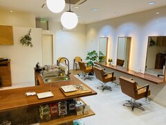 AME HENNA SALON．【アメヘナサロン】