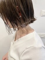 オーティティ(O-TETE)&nbsp;O-tete 外はねボブオリーブベージュ