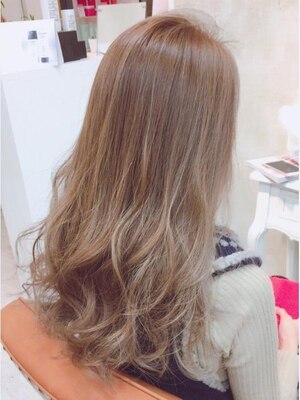 あなたの魅力と可愛さを最大限に引き出してくれる★ヘアに立体感も出るので小顔効果も◎