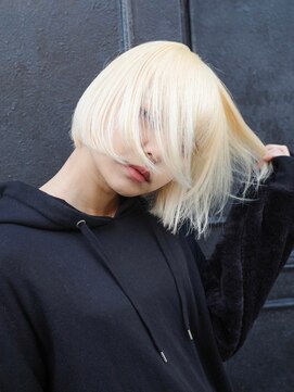 カムジーヘッドカミノウラ(COMEGHEAD KAMINOURA) ダブルカラーショートボブインナーカラーハイライトケアブリーチ