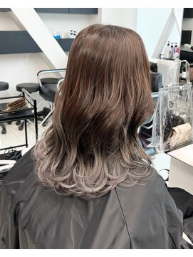 アライブ キチジョウジ(ALIVE Kichijoji) 【ALIVE吉祥寺】シルバーグレージュグラデーションカラー