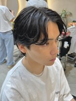 ヒビヲ(HIBIO)&nbsp;センターパートニュアンスパーマカルマパーマ韓国コンマヘア30代