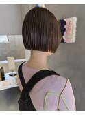 20代30代透明感暗髪アッシュブルーグレージュ丸みボブ