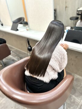 アンダーバーホワイト 広島 本通店(_WHITE) 髪質改善　美髪矯正