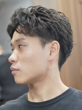 ノーエン(noen) 波巻きスパイラルパーマツイストスパイラルパーマセンターパート