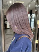 グレージュ切りっぱなしボブ前髪ありミニボブミルクティベージュ