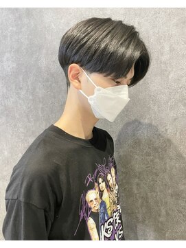 バックス メンズヘアー(BUCKS men's hair) センターパート/マッシュ/ニュアンスパーマ/サーフカール