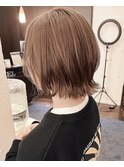 小顔イメチェン、ブルーグレージュカラーくびれレイヤーボブ