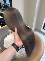 シカ 神戸三宮元町店(Cica)&nbsp;グレージュ　透明感カラー　ブリーチ　髪質改善　トリートメント